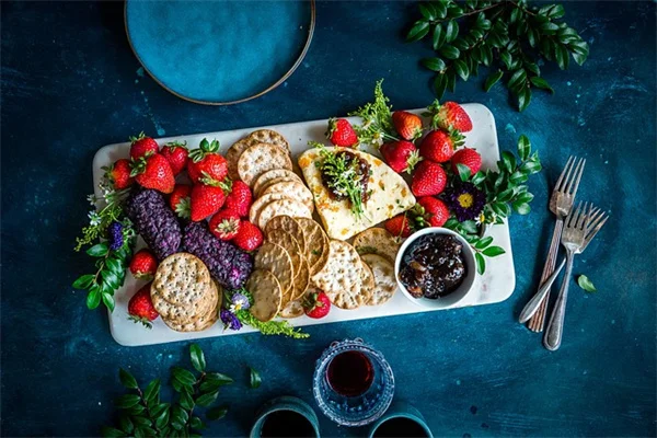 IKEAの壁掛け花台「SKUGGRÖNA」で葉っぱジャングル脱出！賃貸でも使えるプロ級テク