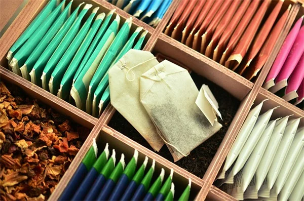 ミツバチの巣箱を手作りする簡単DIY術、私が教える2つの方法